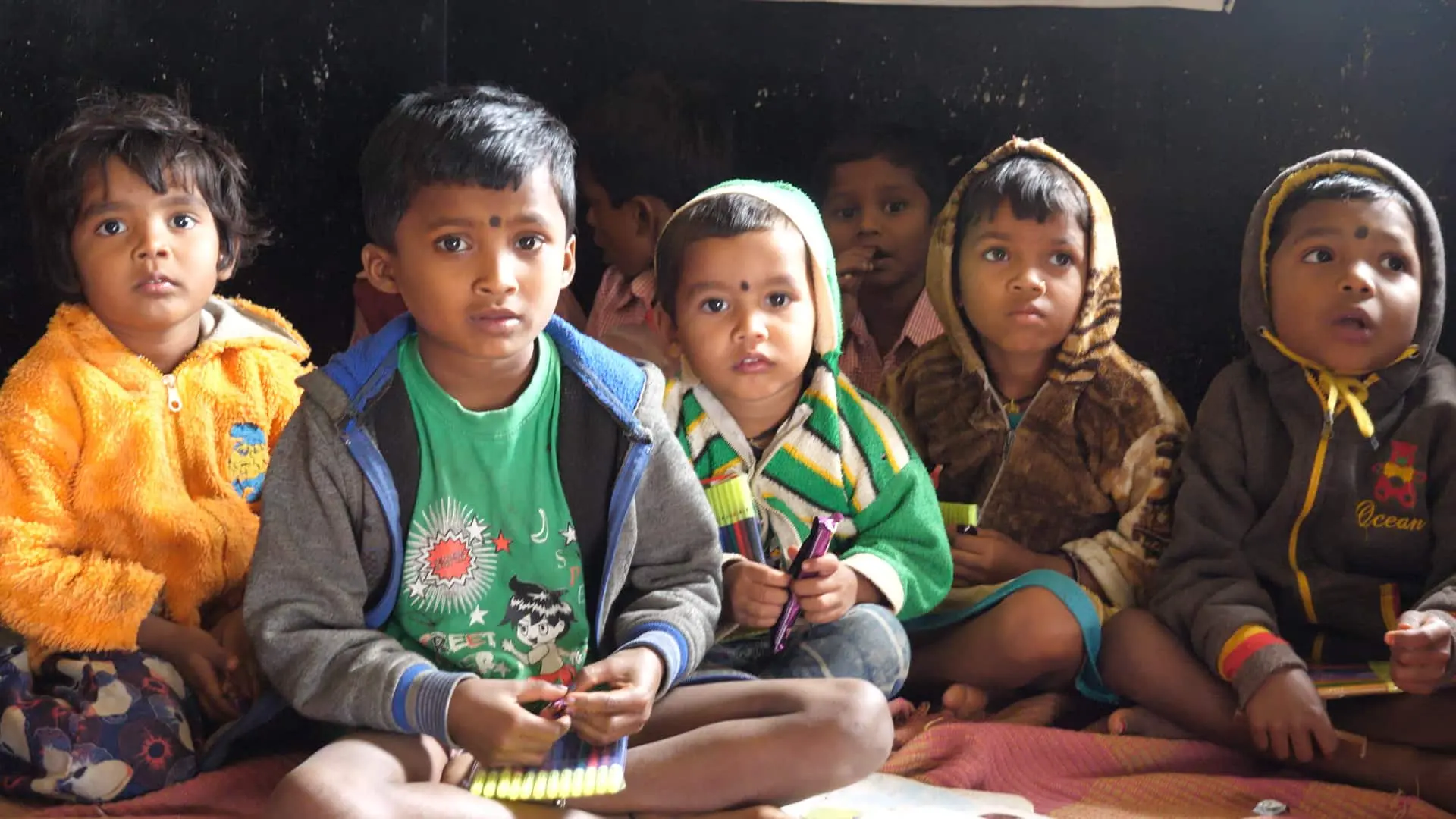 rural-india-kids-primary-school-min